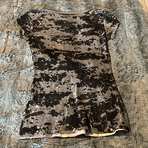 Guess t-shirt. Size small. - Picture 4 of 6